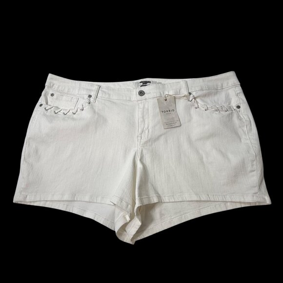 Torrid White Denim Shorts Lace Up Pockets Women’s 24 - Picture 2 of 9